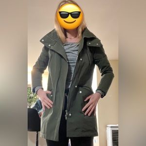 Forest green raincoat- GREAT condition